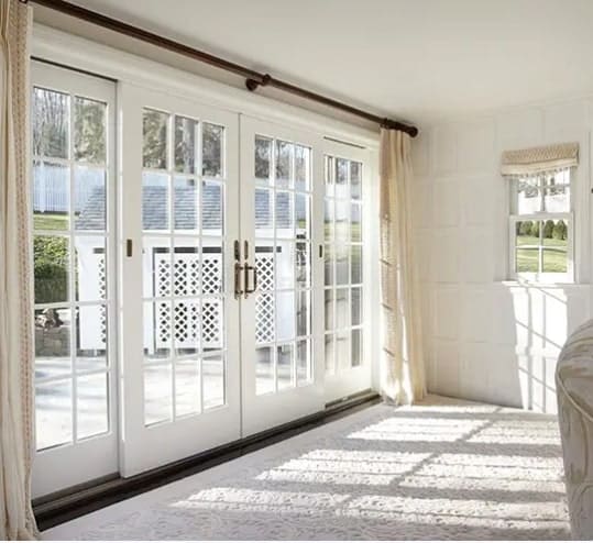 Sleek sliding door by Andersen