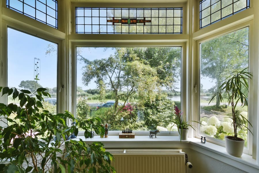 bay and bow windows